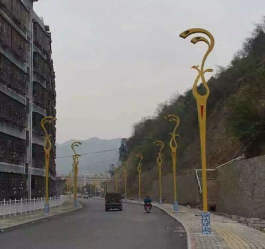 【led景觀(guān)燈案例】云南景洪市道路景觀(guān)亮化工程